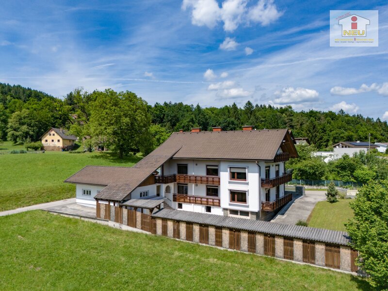 Schöne sanierte 4 Zi Wohnung 100m² mit 570m² Garten und 1 Werkstatt in Rotschitzen bei Köttmannsdorf - Stadtnähe