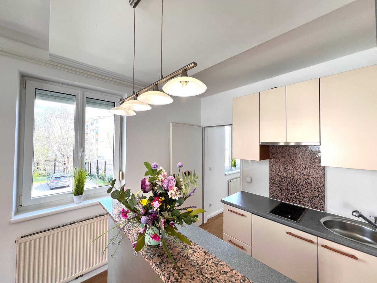 Küche mit Küchenblock