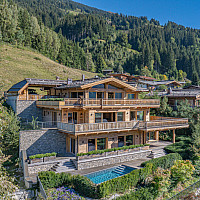KITZIMMO-Summit View ? High-End-Chalet mit endlosem Weitblick - Immobilien Jochberg.