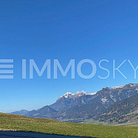 TRAUMHAFTES PANORAMAGRUNDSTÜCK IN ABSOLUTER RUHELAGE