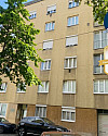 Geplegter Neubau aus den 1960er Jahren