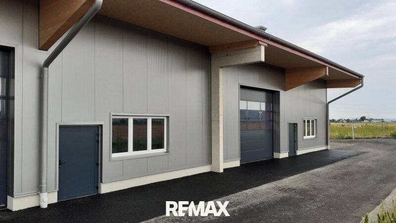 Halle Hagenbrunn-außen