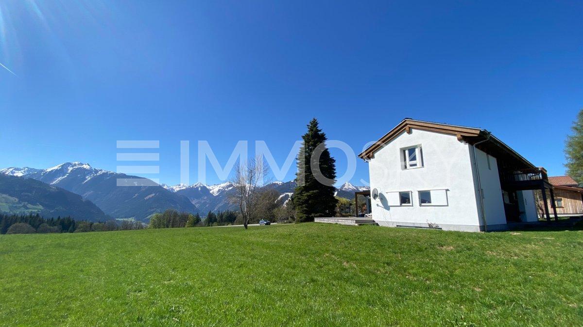 HOCHWERTIGE AUGENWEIDE IN AUSSERGEWÖHNLICHER RUHELAGE