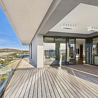 CAM04191G0-PR0068-STILL003