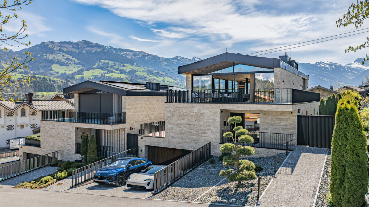 KITZIMMO-Luxusvilla mit Pool am Hahnenkamm - Immobilien Kitzbühel.