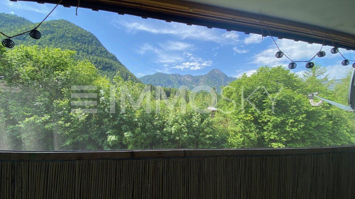 GROSSZÜGIGE WOHNUNG IM SCHÖNEN AUSSEERLAND MIT BERGEBLICK