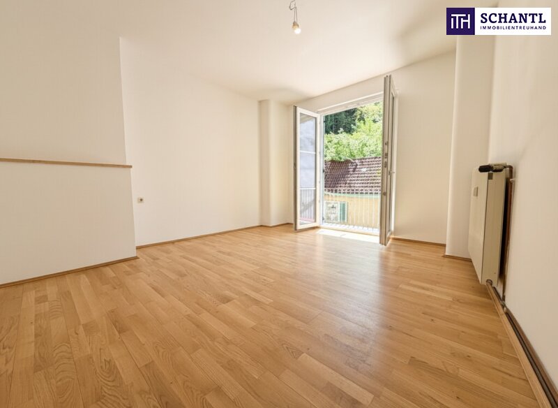 Schlafzimmer und Zugang Balkon