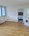 Wohn/Essraum mit Ausgang Loggia und extra Küche