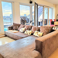 Wohn-Essraum mit Terrassenausgang