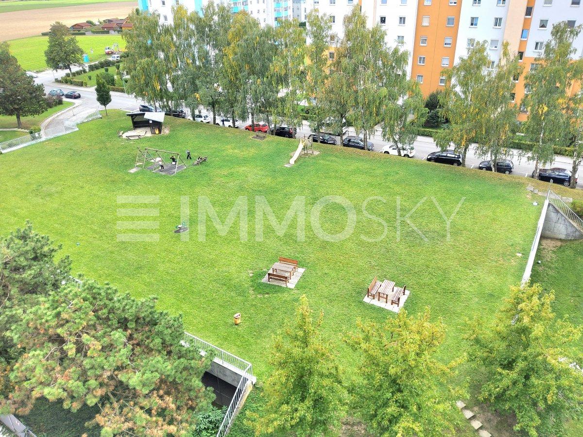 Erholungs und Spielplatz im Hof