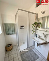 Badezimmer Beispiel KI