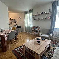 Wohnzimmer mit Essbereich