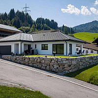 Aussenansicht Steinmauer