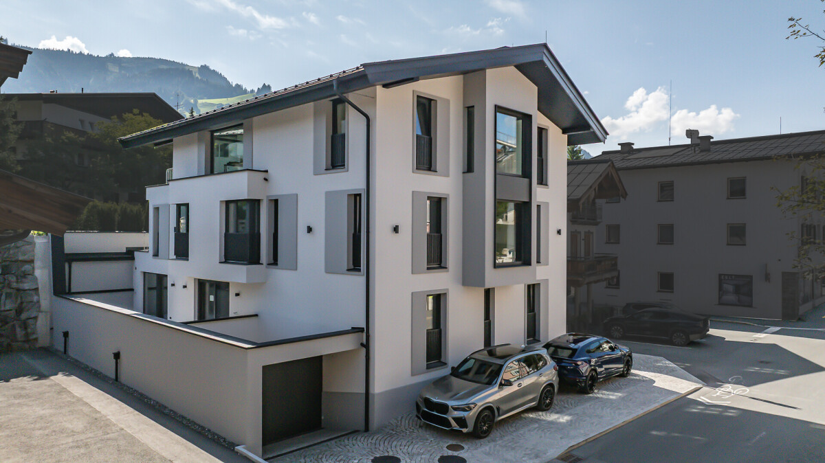 KITZIMMO-Luxuriöse Stadtvilla im Herzen von Kitzbühel kaufen - Immobilien KITZIMMO.