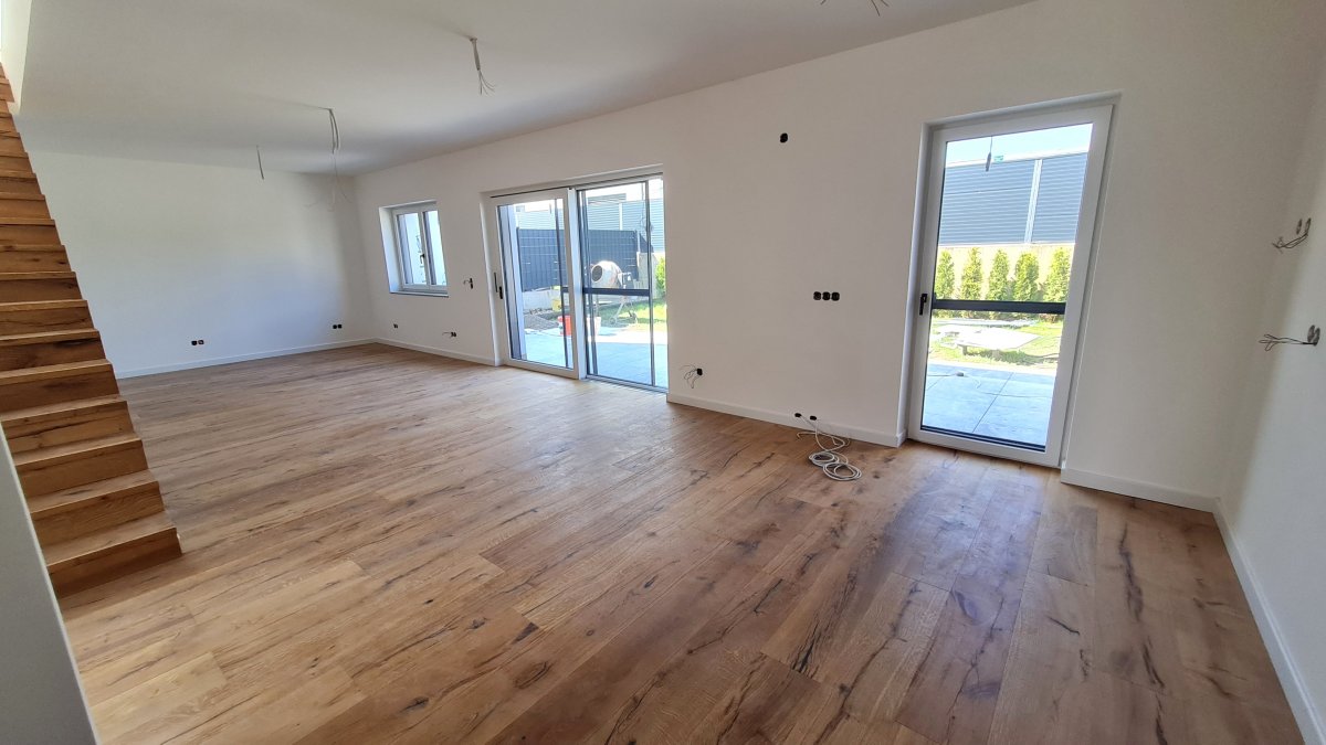 Wohn-Essbereich mit Küchenareal