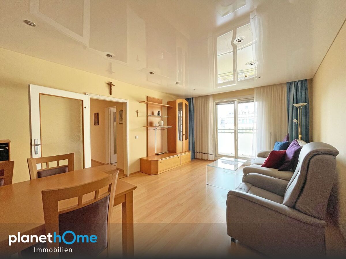 Wohnzimmer mit Loggia