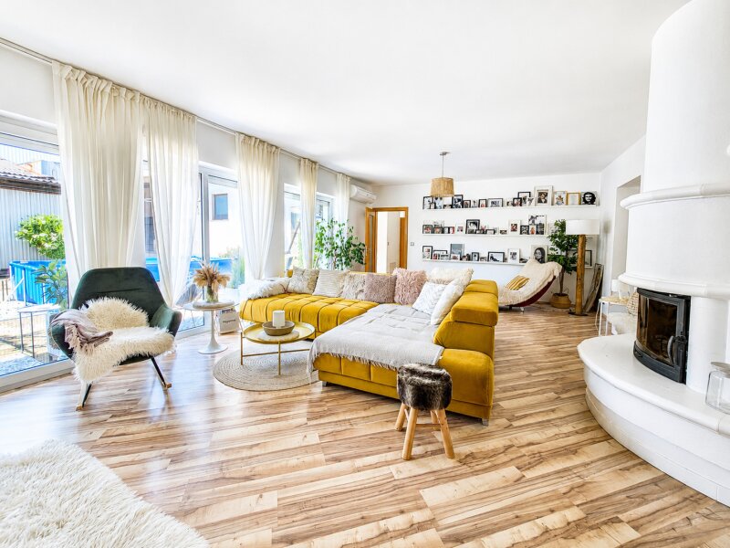 Wohnzimmer Straßentrakt