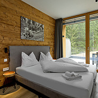 Alpine_Resort_305_01_10-04-24.jpg
