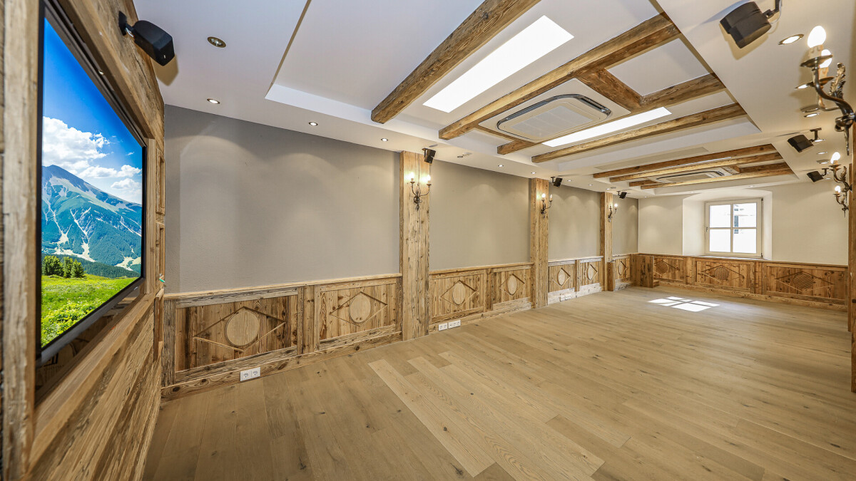 KITZIMMO-Exklusives Büro in der Innenstadt mieten - Immobilien Kitzbühel.