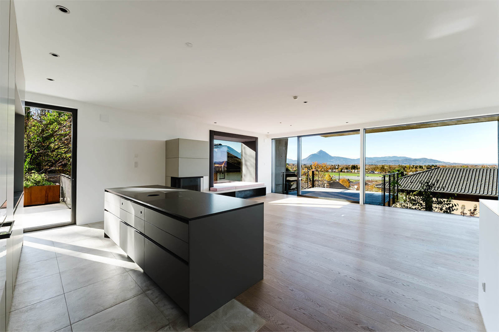 Salzburg-Elsbethen-Glasenbach-Wohnung-Innenbereich-Küche-Wohnbereich-grosszügig