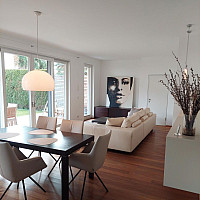 Wozi mit Blick in den Garten