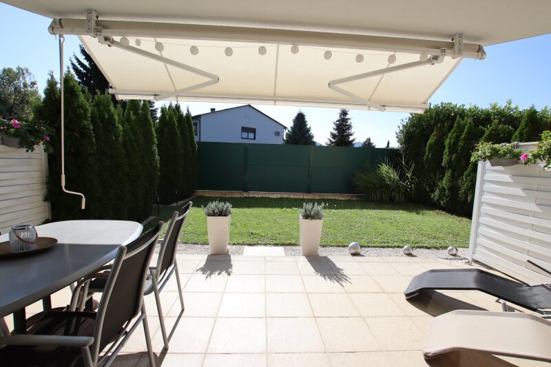 Traumhafte, neuwertige 3 Zi Gartenwohung mit 400m² Eigengarten und Tiefgarage in Waidmannsdorf