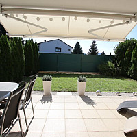 Traumhafte, neuwertige 3 Zi Gartenwohung mit 400m² Eigengarten und Tiefgarage in Waidmannsdorf