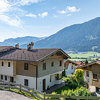 KITZIMMO-Eckreihenhaus in sonniger Ruhelage mit Panorama-Ausblick - Immobilien Brixen.