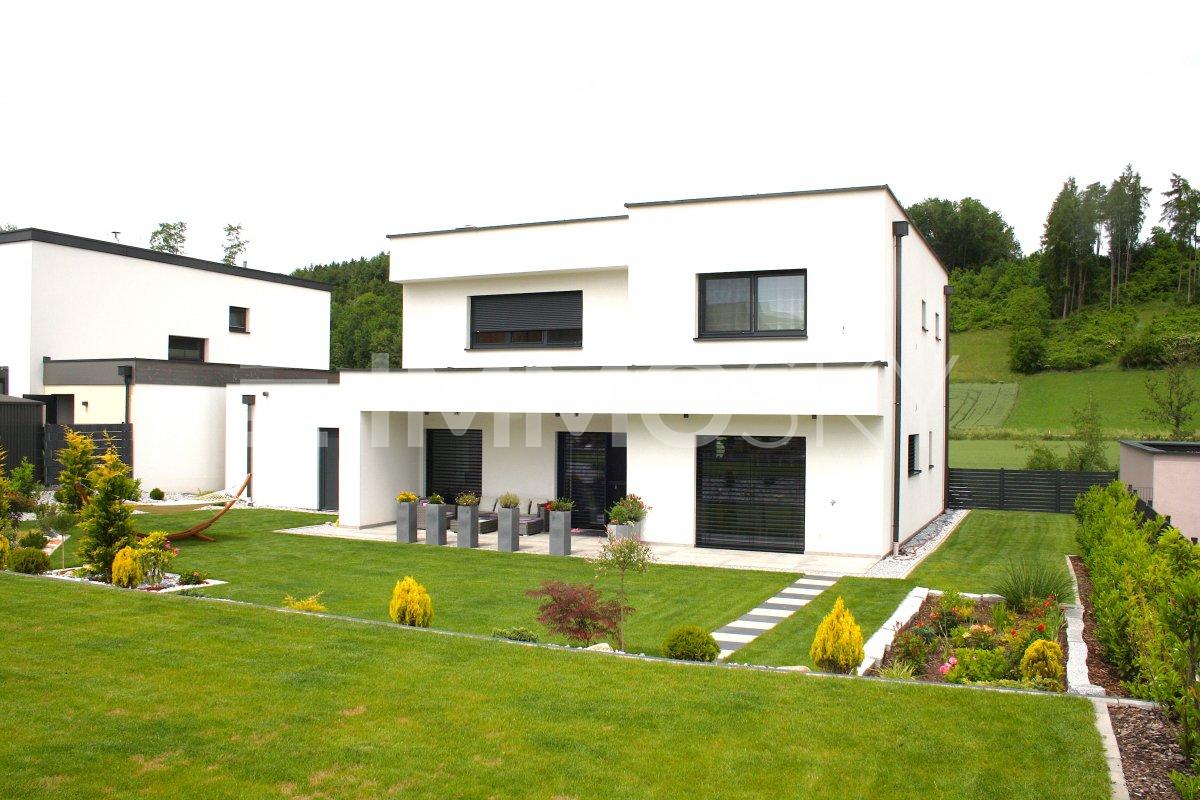 Neuwertiges Traumhaus
