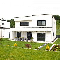 Neuwertiges Traumhaus