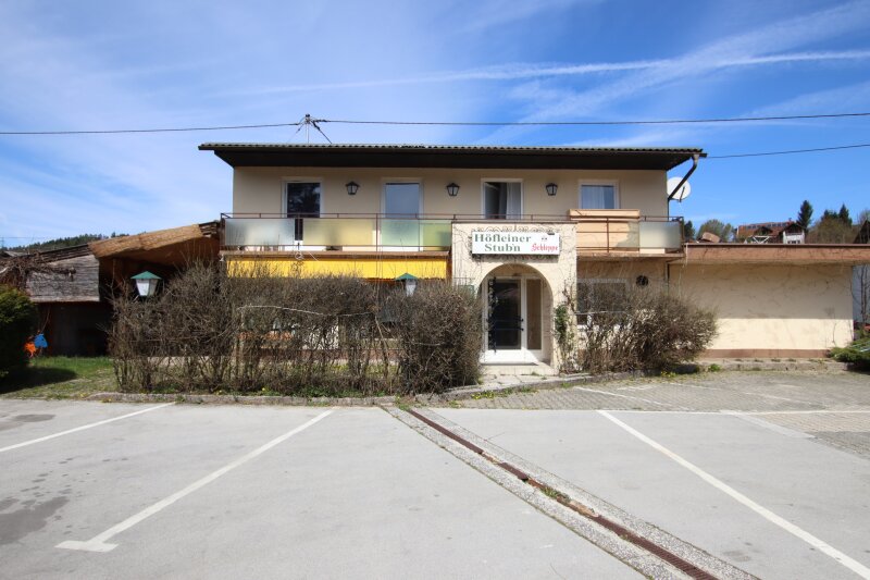 Wohn- und Geschäftshaus in Keutschach-Höflein mit 1.892m² Grundstück und 3 XXL-Garagen Nähe Rauschelesee mit vielen Verwendungsmöglichkeiten!
