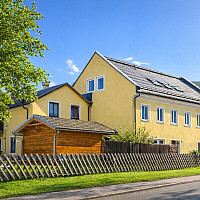 1a5f7299-2752-4c5a-9281-5747dc5369de