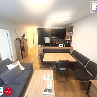 Wohnzimmer mit Küche