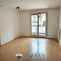 Wohnimmer mit Ausgang zur Loggia