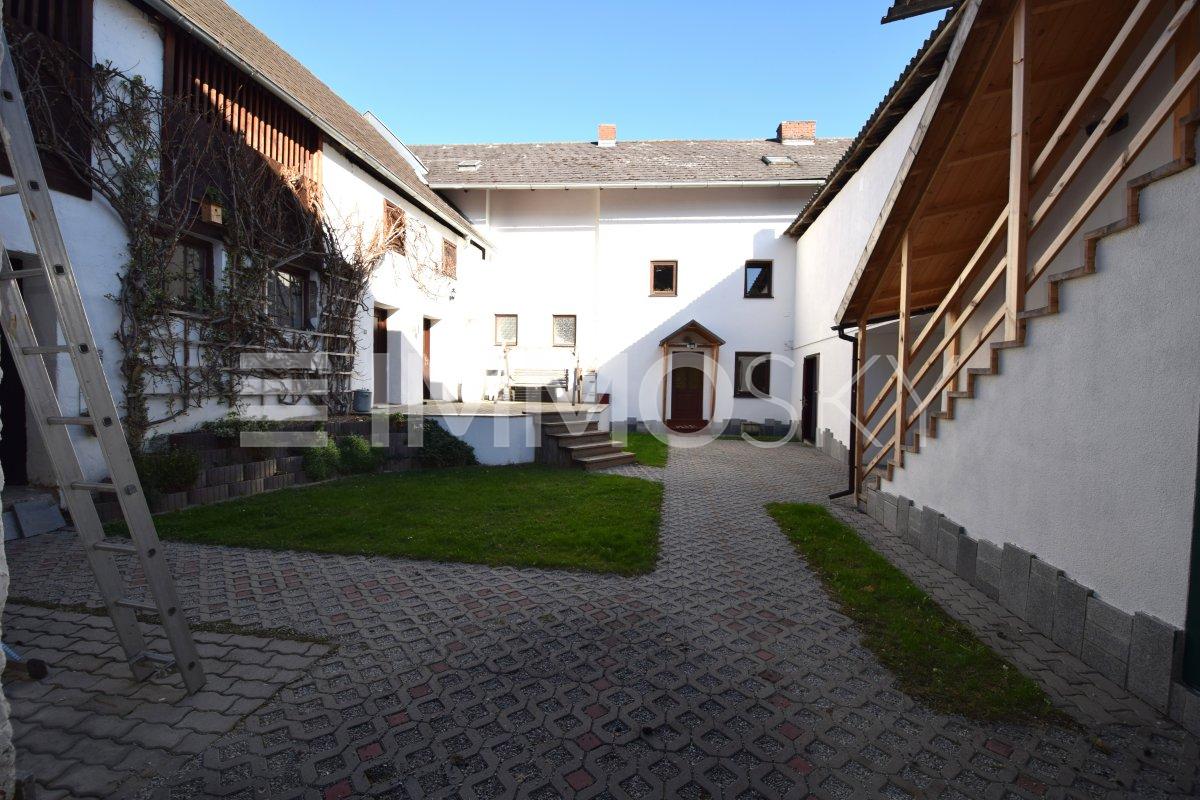 charakteristischer Innenhof