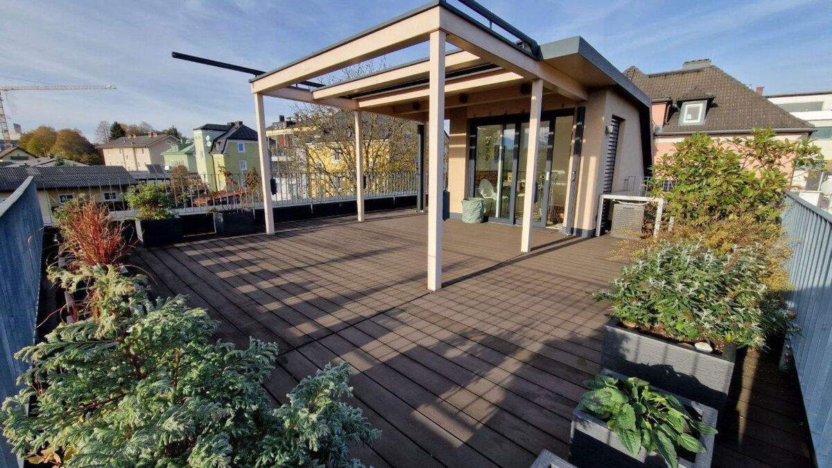 Dachterrasse und Pergola