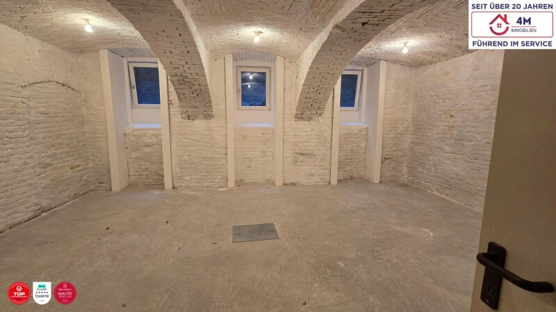 Großer Raum Innenhof