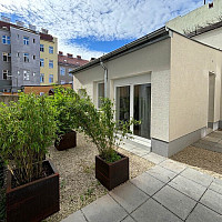Vorplatz / Terrasse