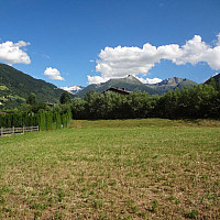 Grundstück mit Bergblick