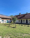 15971-Zufahrt zu Altbau und Werkstatt