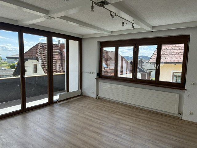 helles, freundliches Wohnzimmer